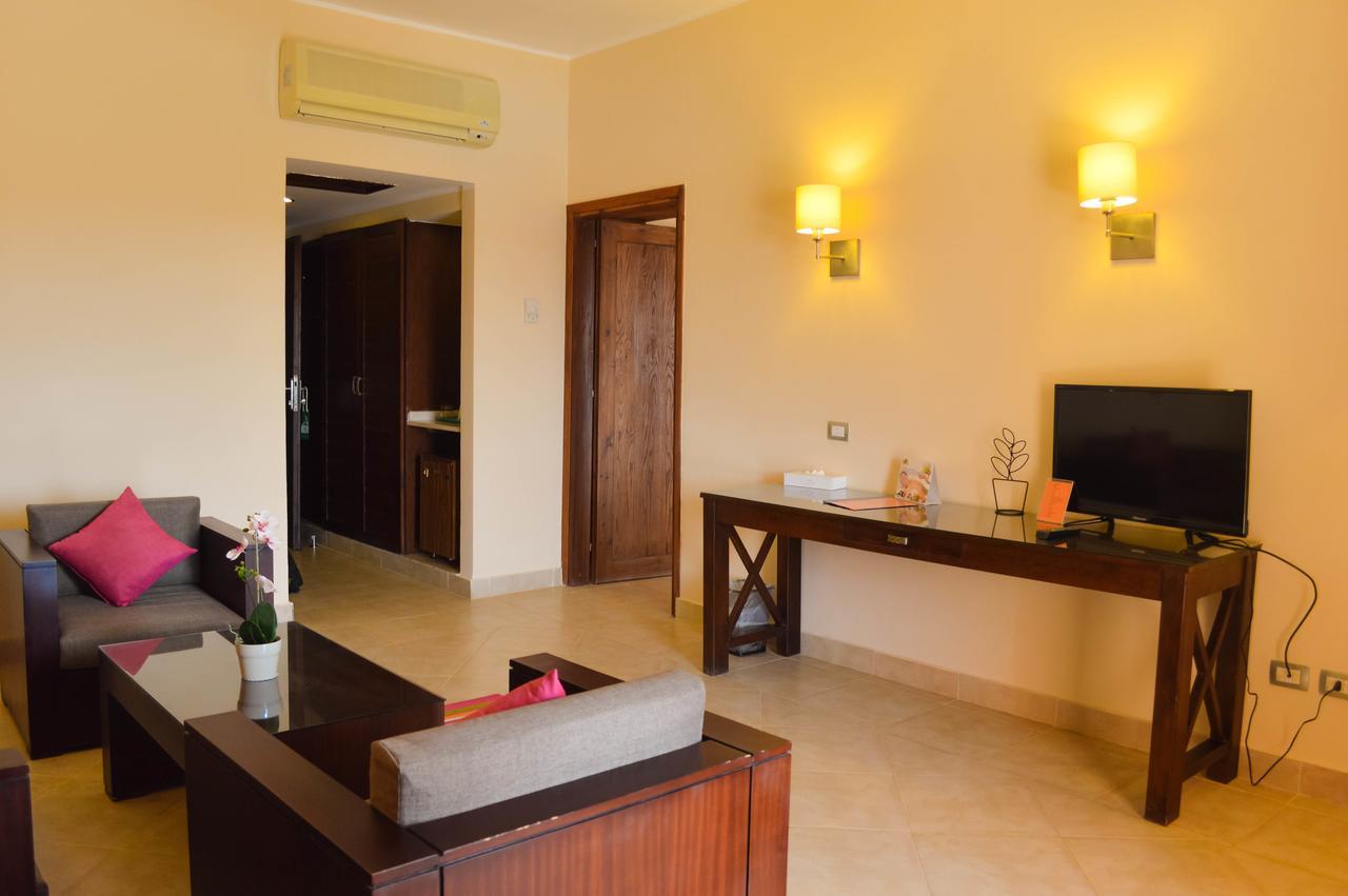 Viva Blue Resort And Diving Sharm El Naga (Adults Only) フルガダ エクステリア 写真